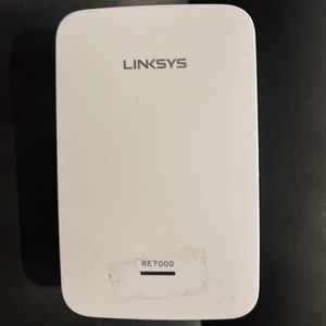 Linksys Mesh WiFi Extender: Wall Plug Wireless Range and Speed Boost Mesh Wi-Fi